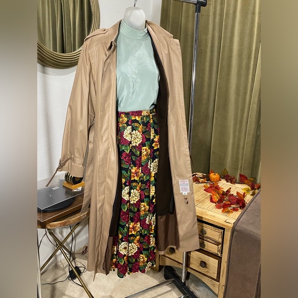 London Fog Trench Coat - Picture 8 of 12